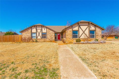 Photo of 1321 Kelly Park Road, Edmond, OK 73003 (MLS # 1229628)