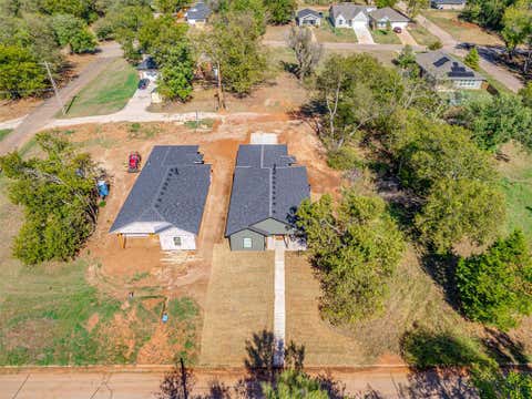 Photo of 712 E Lincoln Avenue, Guthrie, OK 73044 (MLS # 1228040)