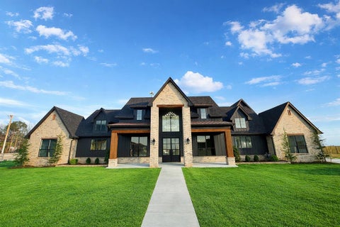 Photo of 4700 Rustic Trail, Moore, OK 73160 (MLS # 1250688)