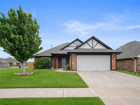 Photo of 18601 Maidstone Lane, Edmond, OK 73012 (MLS # 1227897)