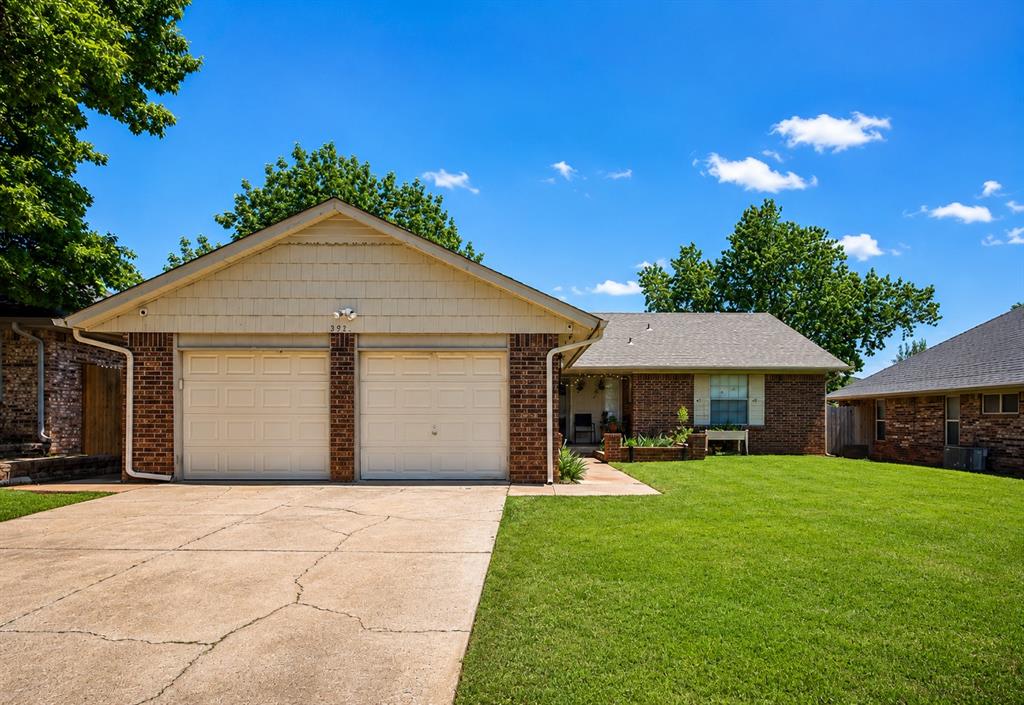 Photo 1 of 33 — 9912 S Country Club Drive, Oklahoma City, OK 73159