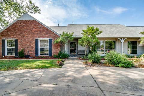 Photo of 2924 Cornwall Place, Oklahoma City, OK 73120 (MLS # 1244137)