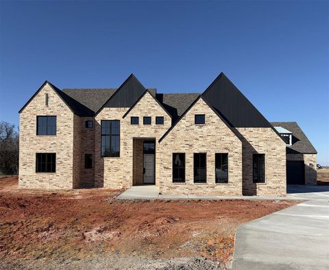 Photo of 901 Lucas Circle, Newcastle, OK 73065 (MLS # 1171073)