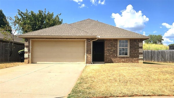 805 CROWN HEIGHTS LN, PURCELL, OK 73080 - Image a6edfd99c2ea051105accea91b8db052/4173822360