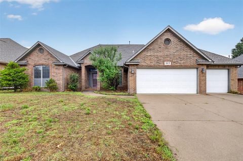 Photo of 1813 Kingsgate Terrace, Yukon, OK 73099 (MLS # 1228418)