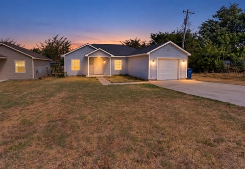 Photo of 1415 NW 98th Street, Oklahoma City, OK 73114 (MLS # 1252068)