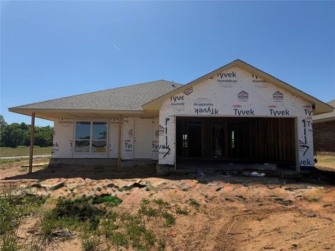 Photo of 1117 Redwood Creek Drive, Yukon, OK 73099 (MLS # 1223257)