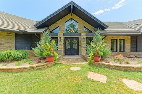 Photo of 1051 Rockland Ridge, Norman, OK 73026 (MLS # 1234960)