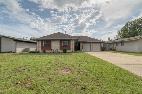 Photo of 7720 NW 30th Street, Bethany, OK 73008 (MLS # 1254795)