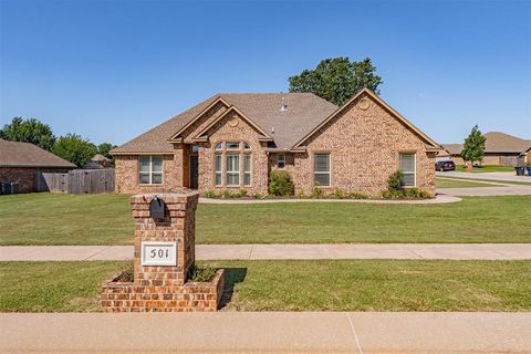 Photo of 501 Cheltenham, Blanchard, OK 73010 (MLS # 1218309)