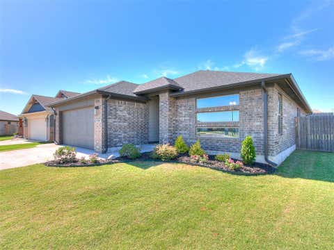 Photo of 12709 NW 4th Terrace, Yukon, OK 73099 (MLS # 1234936)