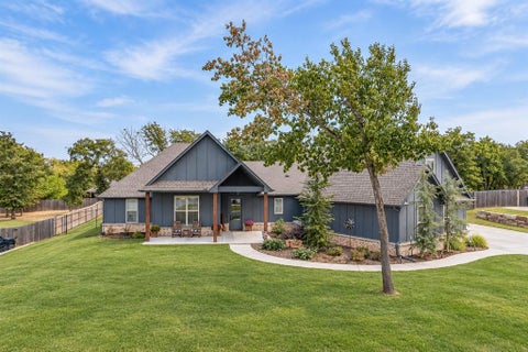 Photo of 1662 Shaylee Lane, Choctaw, OK 73020 (MLS # 1251064)