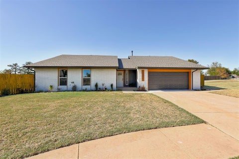 Photo of 10001 Midfield Cross Street, Oklahoma City, OK 73159 (MLS # 1252494)