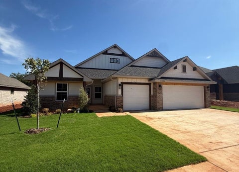 Photo of 11904 Rockbed Drive, Yukon, OK 73099 (MLS # 1244656)
