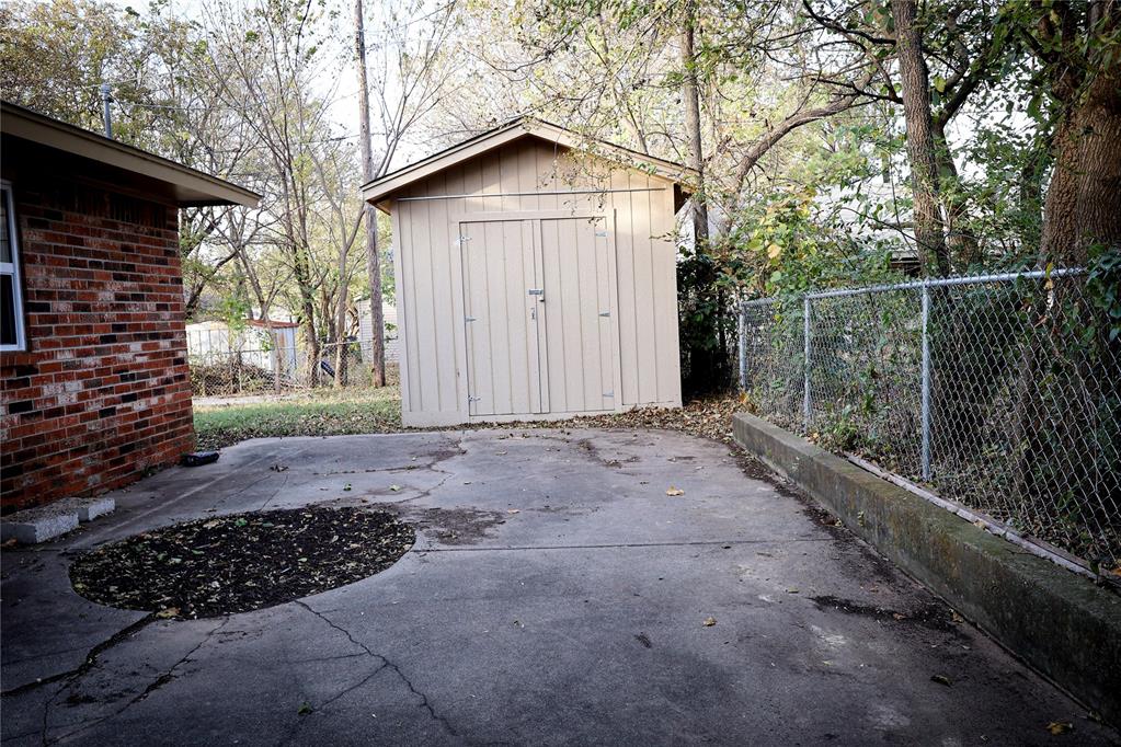 Shawnee, Oklahoma 74801, United States, 4 Bedrooms Bedrooms, ,2 BathroomsBathrooms,Residential,Active,242719