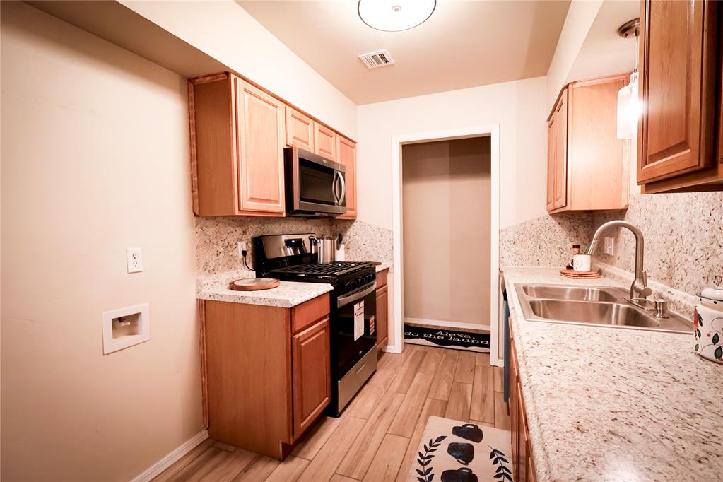 Shawnee, Oklahoma 74801, United States, 4 Bedrooms Bedrooms, ,2 BathroomsBathrooms,Residential,Active,242719