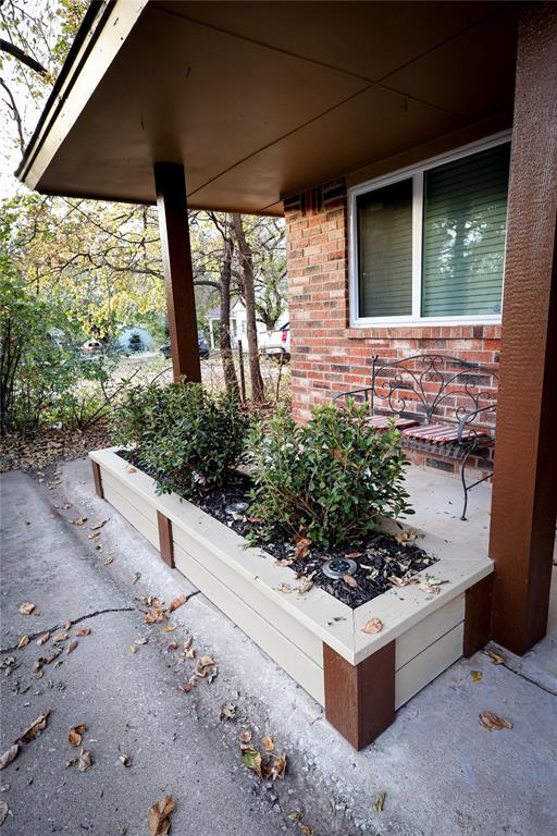 Shawnee, Oklahoma 74801, United States, 4 Bedrooms Bedrooms, ,2 BathroomsBathrooms,Residential,Active,242719