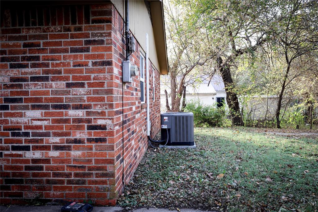 Shawnee, Oklahoma 74801, United States, 4 Bedrooms Bedrooms, ,2 BathroomsBathrooms,Residential,Active,242719