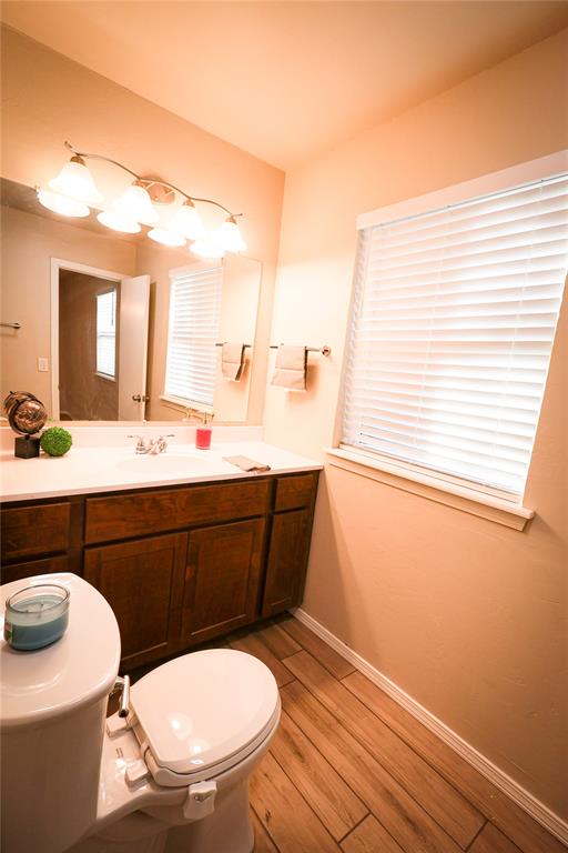 Shawnee, Oklahoma 74801, United States, 4 Bedrooms Bedrooms, ,2 BathroomsBathrooms,Residential,Active,242719