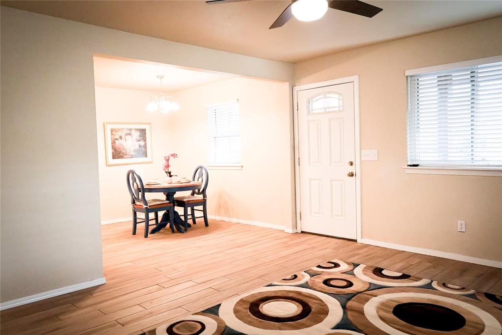 Shawnee, Oklahoma 74801, United States, 4 Bedrooms Bedrooms, ,2 BathroomsBathrooms,Residential,Active,242719