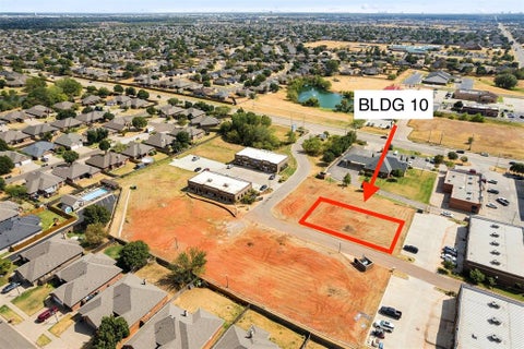Photo of 16530 N May Avenue #BLDG 10, Edmond, OK 73012 (MLS # 1248360)