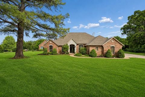 Photo of 16317 Roserock Circle, Choctaw, OK 73020 (MLS # 1226659)
