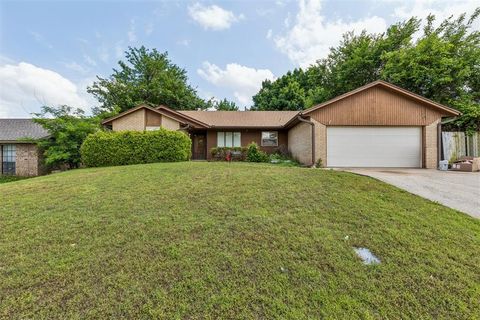 Photo of 9712 Willow Wind Drive, Midwest City, OK 73130 (MLS # 1230927)