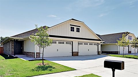 Photo of 4920 Avion Court, Oklahoma City, OK 73135 (MLS # 1228844)