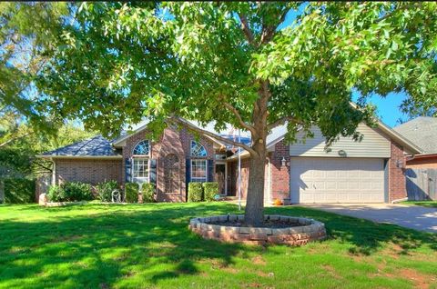 Photo of 805 Old Bugle Road, Edmond, OK 73003 (MLS # 1228459)