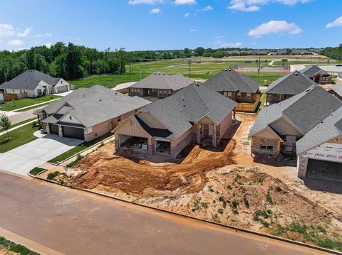 Photo of 5109 Vine Cliff Road, Mustang, OK 73064 (MLS # 1226329)