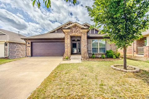 Photo of 10408 NW 35th Street, Yukon, OK 73099 (MLS # 1217345)