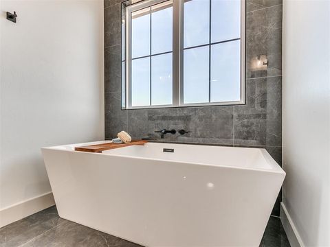 Photo of 14029 North Ridge Drive, Choctaw, OK 73020 (MLS # 1217648)