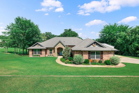 Photo of 14220 Red Oak Drive, Edmond, OK 73034 (MLS # 1244096)