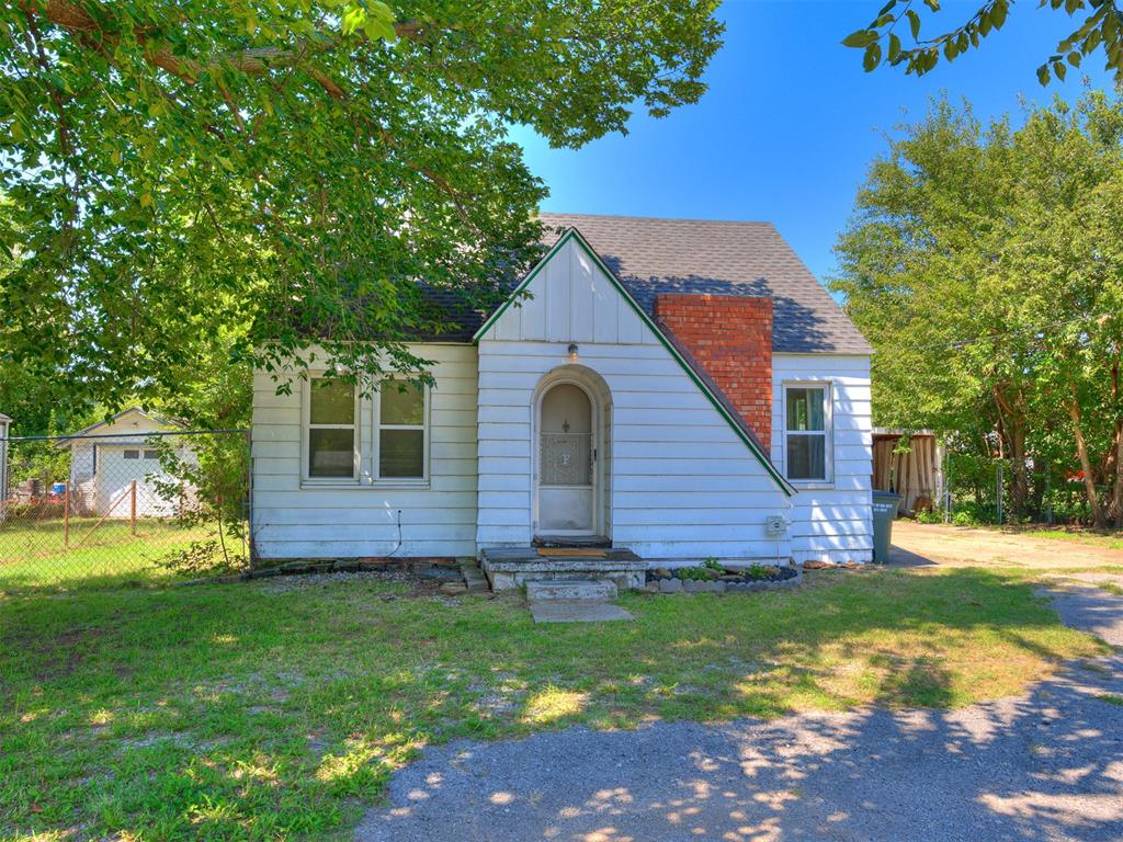 Photo 1 of 13 — 605 S Sooner Road, Del City, OK 73115