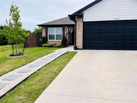 Photo of 11428 SW 12th Street, Yukon, OK 73099 (MLS # 1227834)