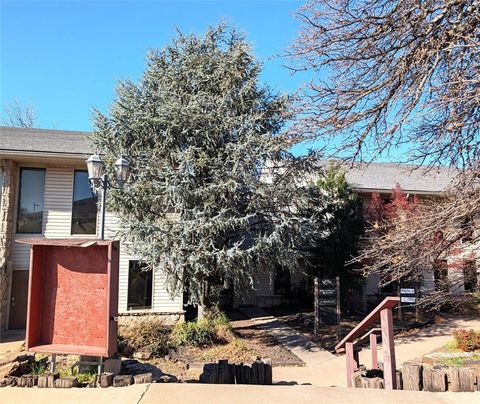 Photo of 1019 Waterwood Parkway #D, Edmond, OK 73034 (MLS # 1220486)