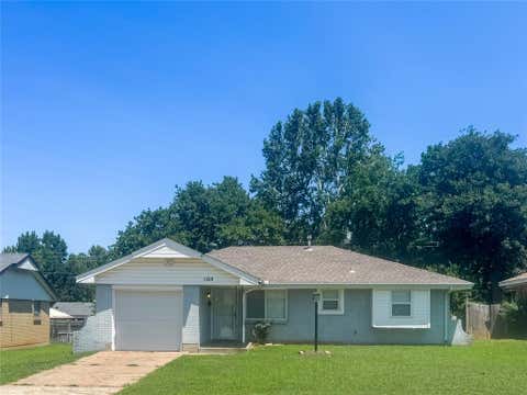 Photo of 1309 Parkwoods Terrace, Oklahoma City, OK 73110 (MLS # 1238290)