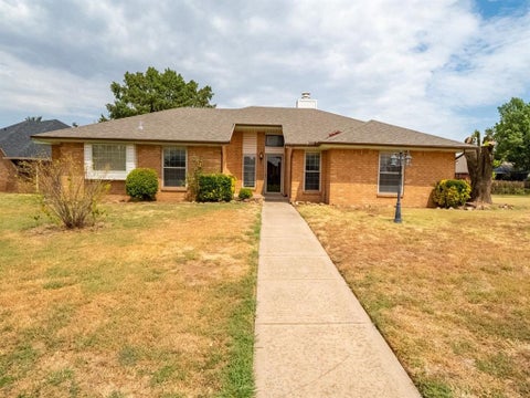 Photo of 3201 Creekwood Court, Norman, OK 73072 (MLS # 1246517)