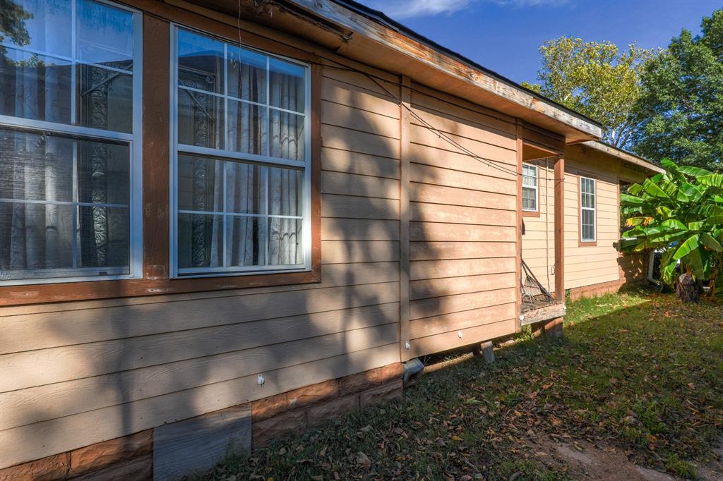 Shawnee, Oklahoma 74801, United States, 3 Bedrooms Bedrooms, ,2 BathroomsBathrooms,Residential,Active,237863