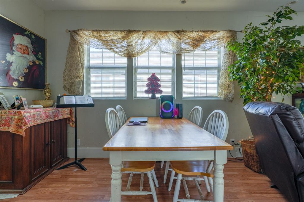 Shawnee, Oklahoma 74801, United States, 3 Bedrooms Bedrooms, ,2 BathroomsBathrooms,Residential,Active,237863