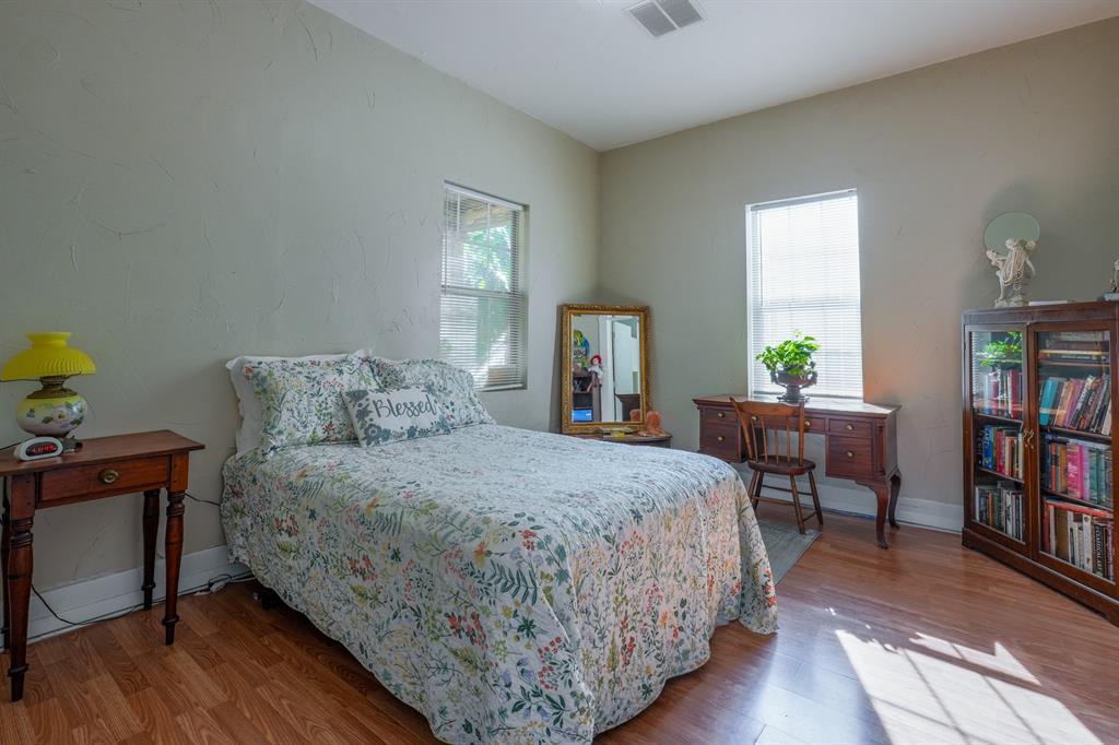 Shawnee, Oklahoma 74801, United States, 3 Bedrooms Bedrooms, ,2 BathroomsBathrooms,Residential,Active,237863