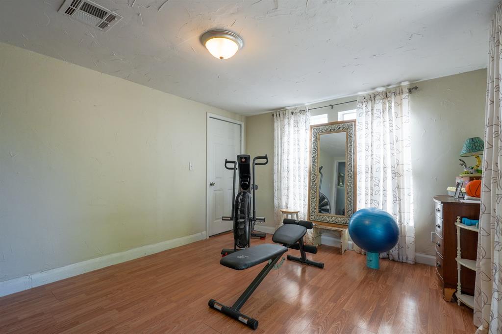 Shawnee, Oklahoma 74801, United States, 3 Bedrooms Bedrooms, ,2 BathroomsBathrooms,Residential,Active,237863