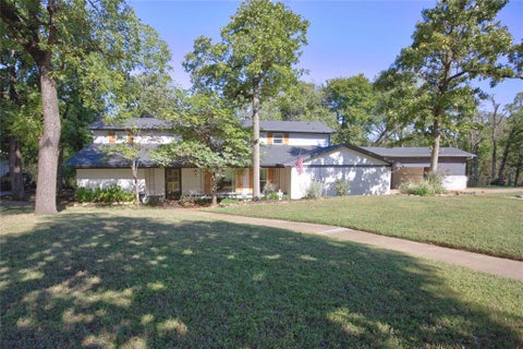 Photo of 4008 Creekwood, Edmond, OK 73025 (MLS # 1252647)