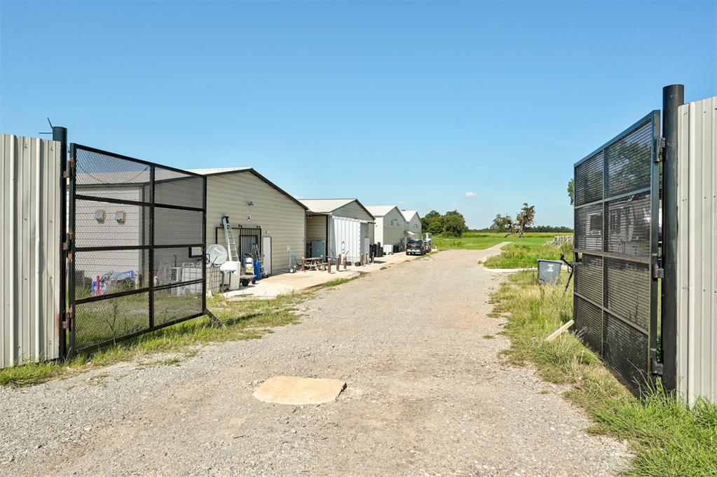 2751 N Meridian Avenue - Photo 3