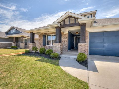Photo of 2324 Roca Drive, Edmond, OK 73012 (MLS # 1229225)