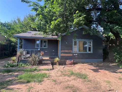 Photo of 2636 SW 26th Street, Oklahoma City, OK 73108 (MLS # 1230322)
