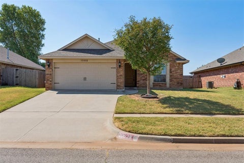 Photo of 10628 SW 36th Street, Yukon, OK 73099 (MLS # 1244929)