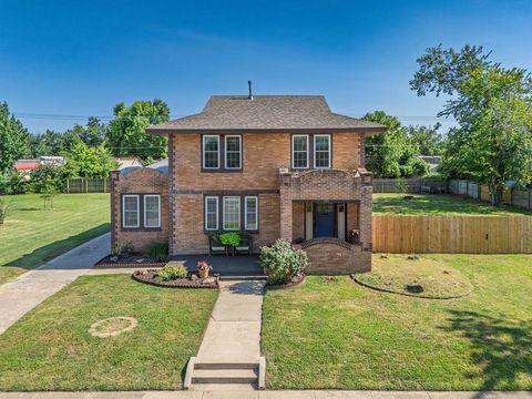 Photo of 537 W Dill Street, Shawnee, OK 74801 (MLS # 1238693)
