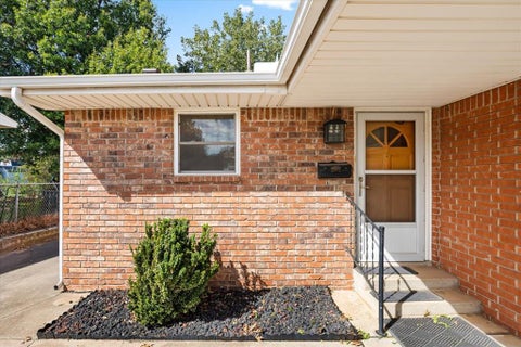 Photo of 400 Cherokee Lane, El Reno, OK 73036 (MLS # 1254468)