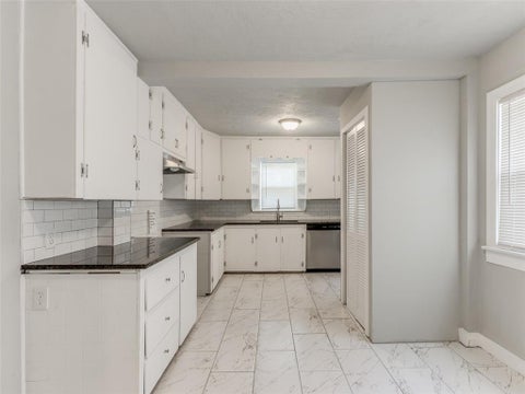 Photo of 108 Keith Street, Norman, OK 73069 (MLS # 1222116)